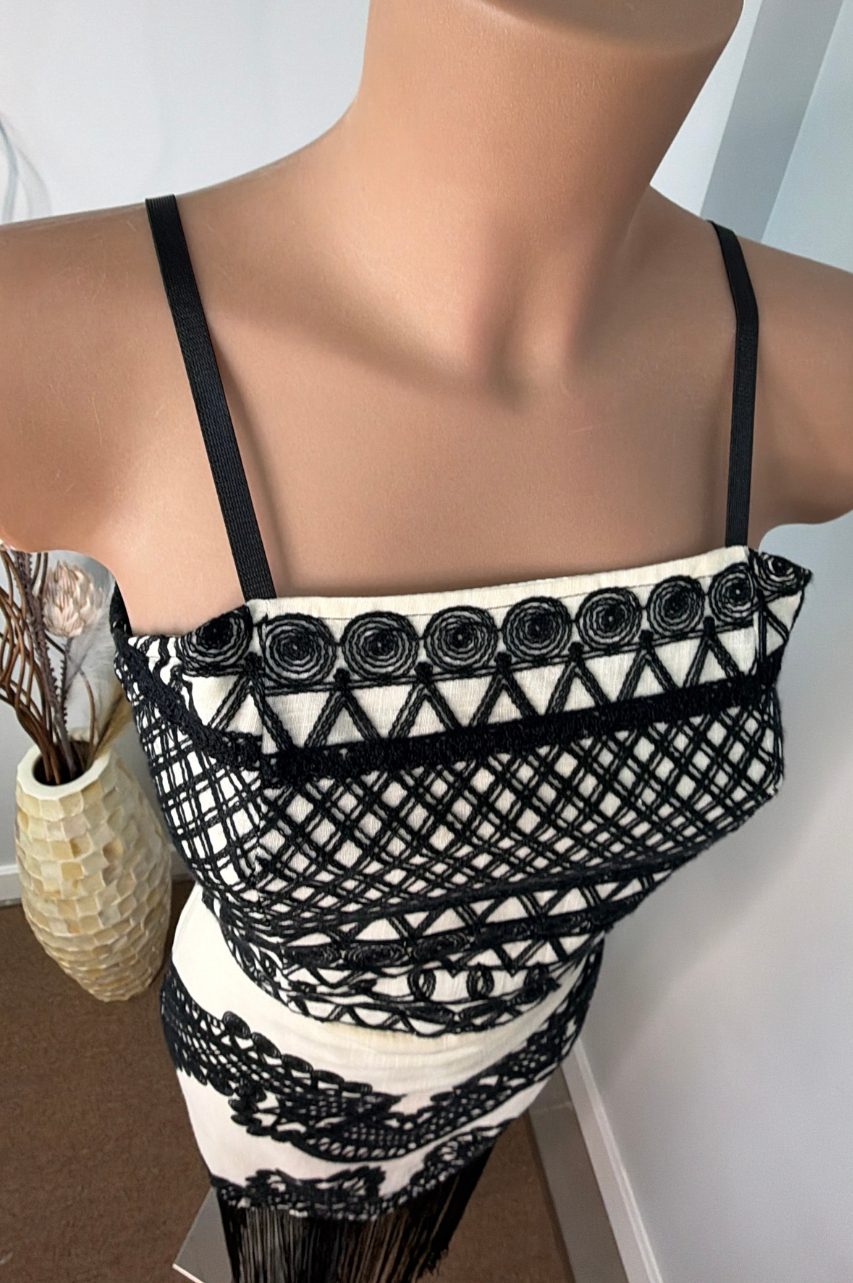 Vestido Largo Arte Crochet con Flecos