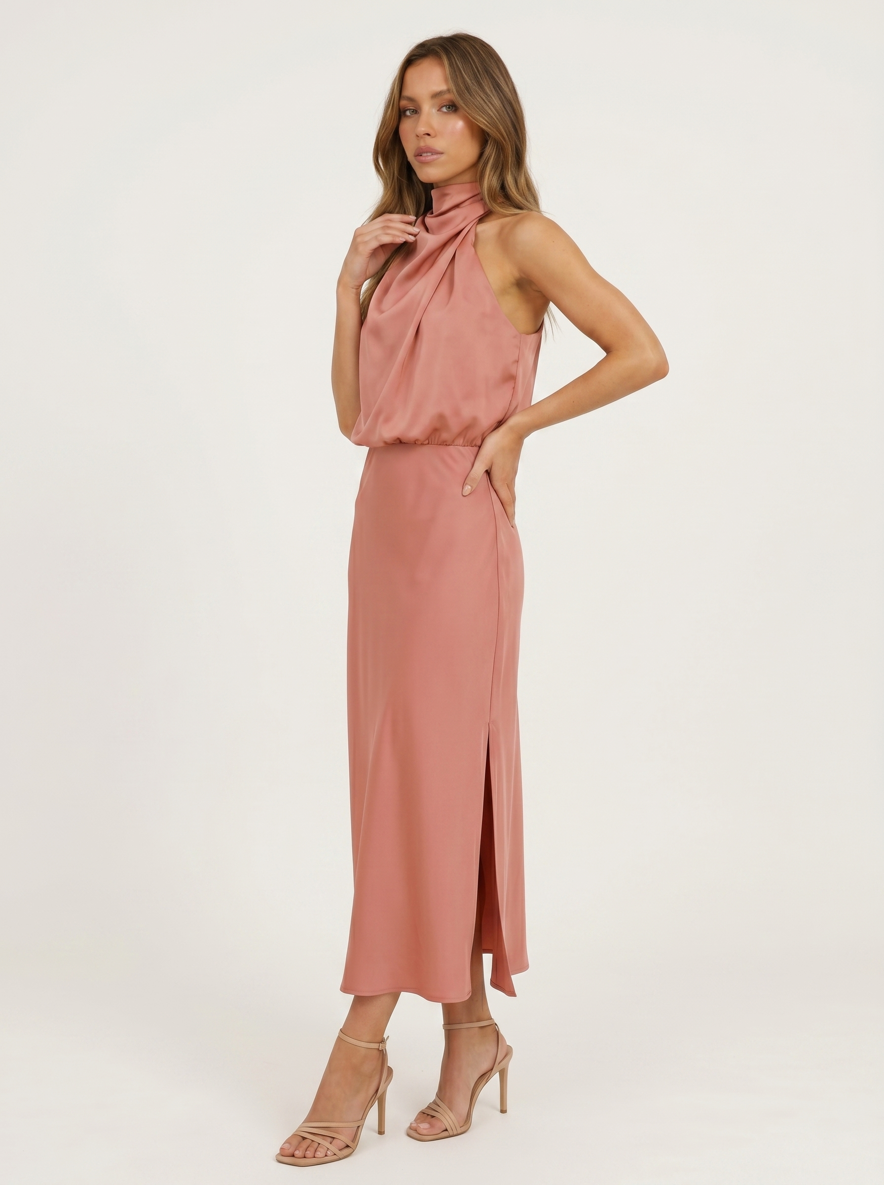 Vestido Halo largo con cuello halter