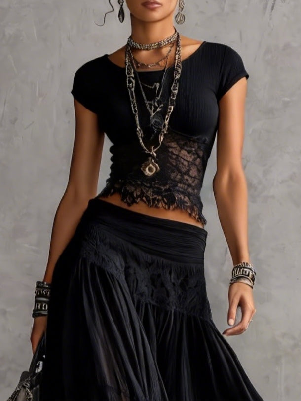 Conjunto elegante con encaje y falda plisada
