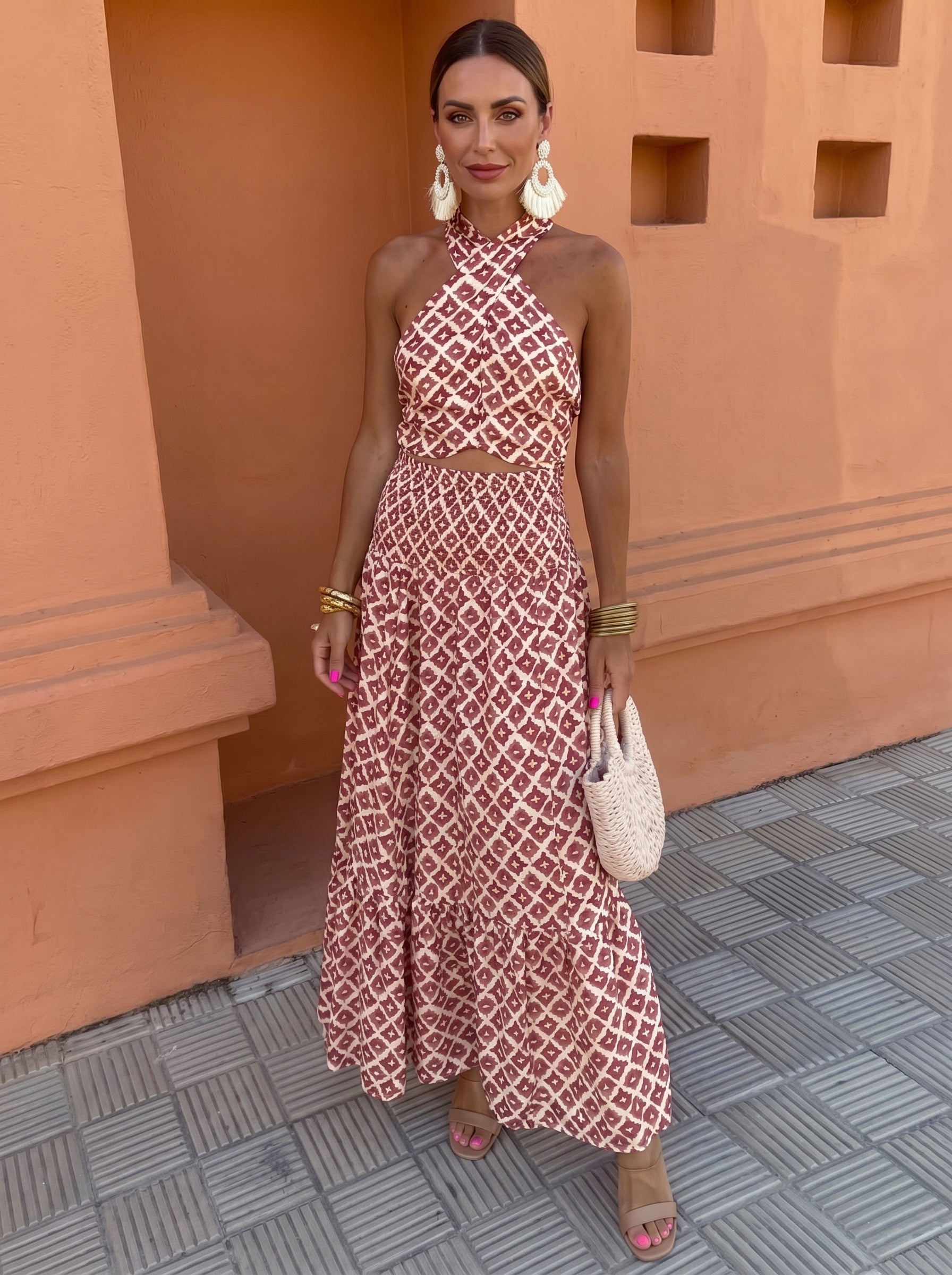 Vestido Elegante Hombros Descubiertos Fluido